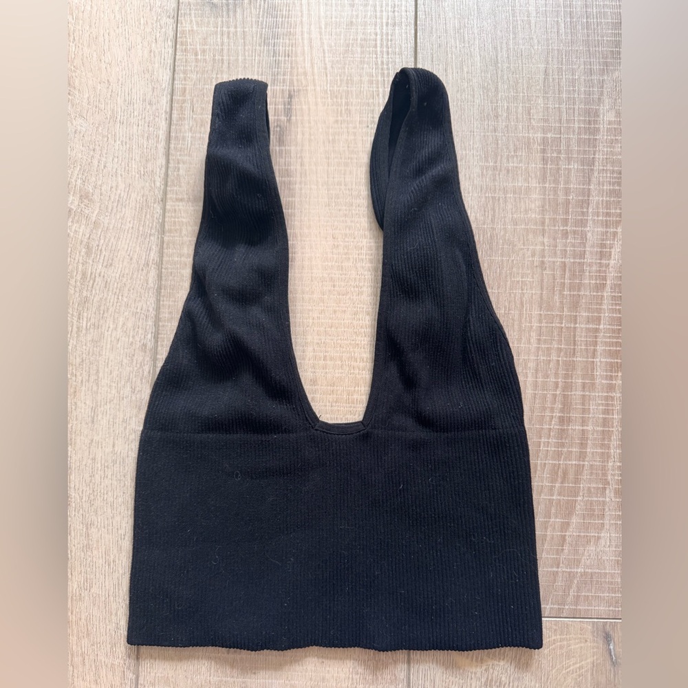 Free People Black Ribbed Crop Tank Size M/L Plunge Neckline Yoga Gym Athleisure